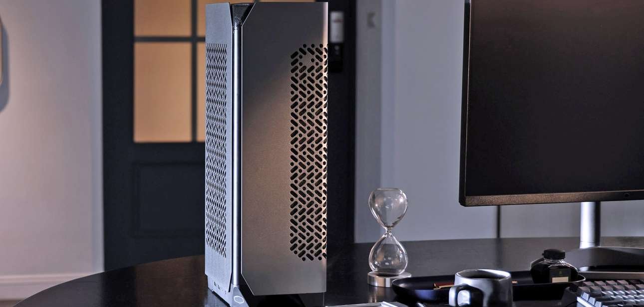 Cooler Master NCORE 100 MAX: Design Compatto e Prestazioni al Top