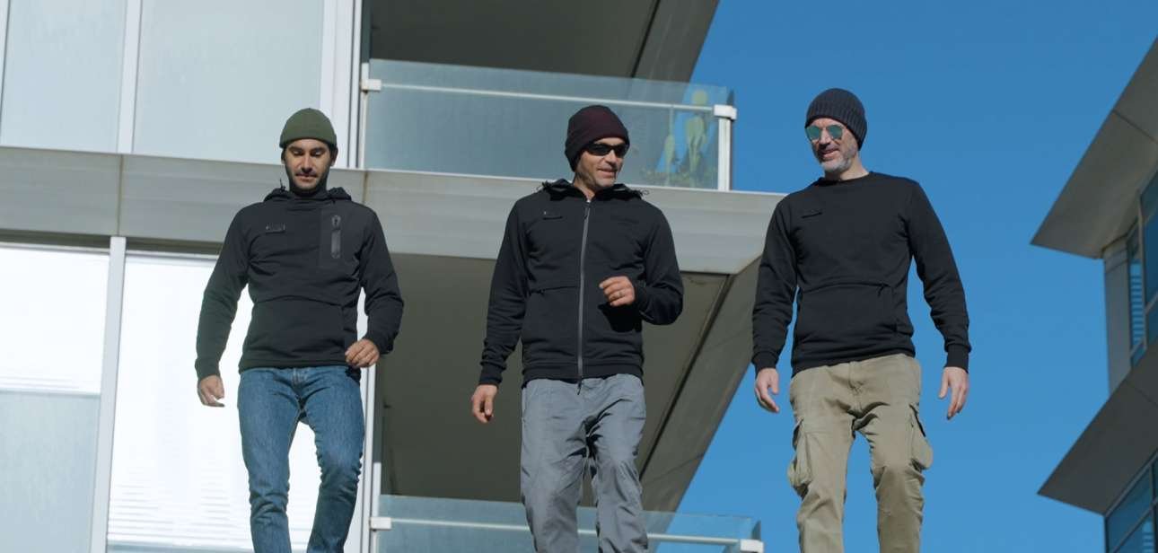 Mow Wear NOMADE: felpe d'avanguardia per nomadi digitali