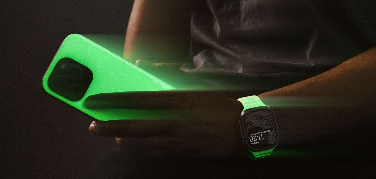 Cinturini per Apple Watch e case per iPhone che brillano al buio